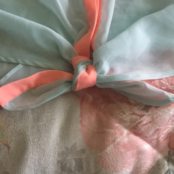 American Eagle Tank Top - Picture 5 of 5